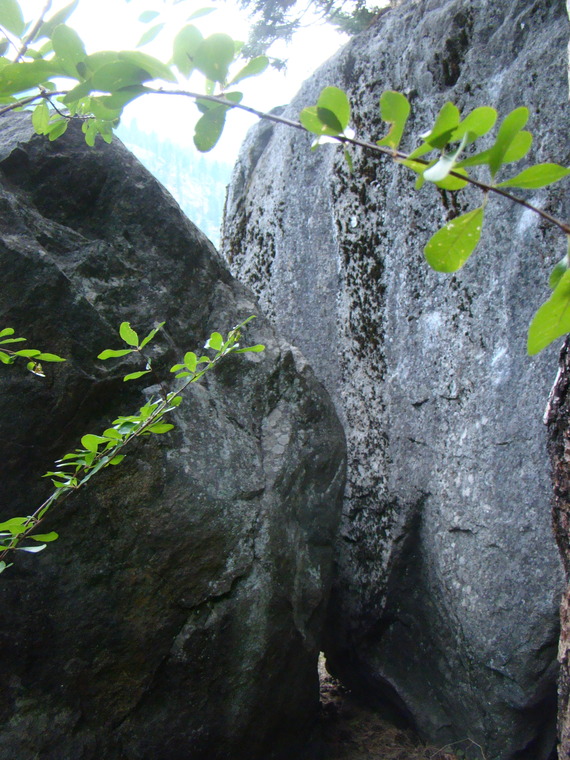 Straightaway Boulders