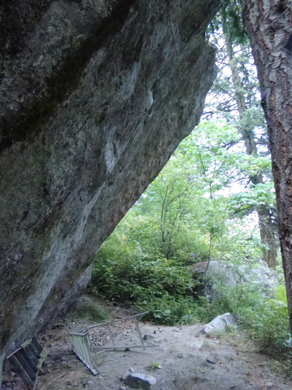 Straightaway Boulders