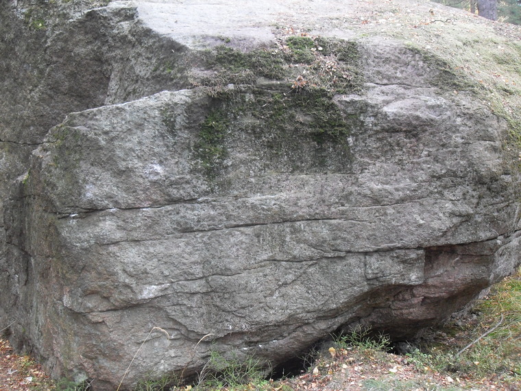 Большой камень