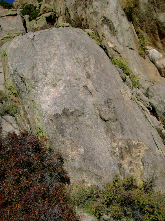 Calentar Boulders