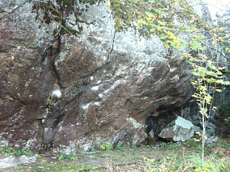 Boulder wall