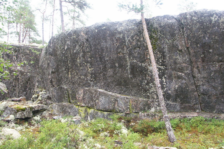 Förkastet (OBS! Hällmålningar)