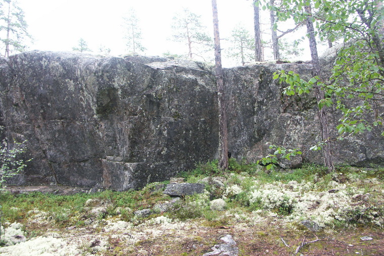 Förkastet (OBS! Hällmålningar)