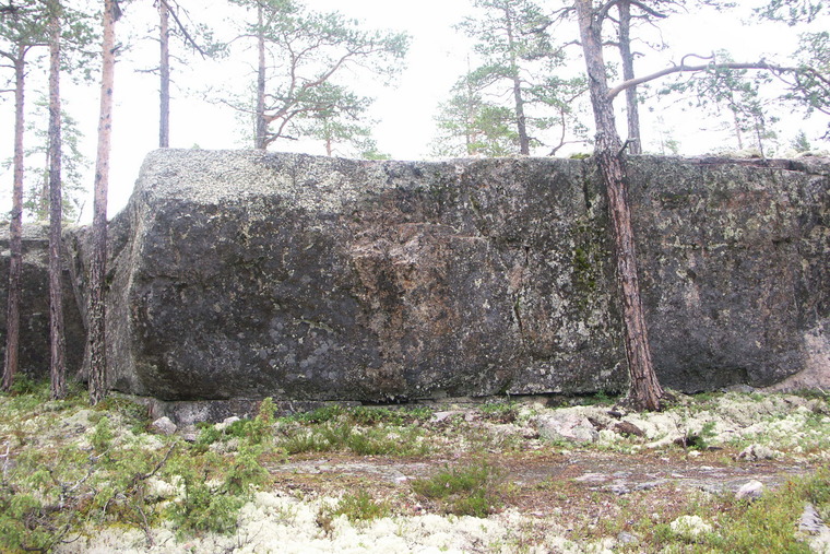 Förkastet (OBS! Hällmålningar)