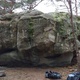 La Fissure Évasée assis thumbnail