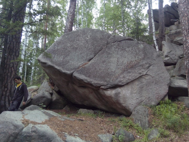 ул. Долбителей, 12