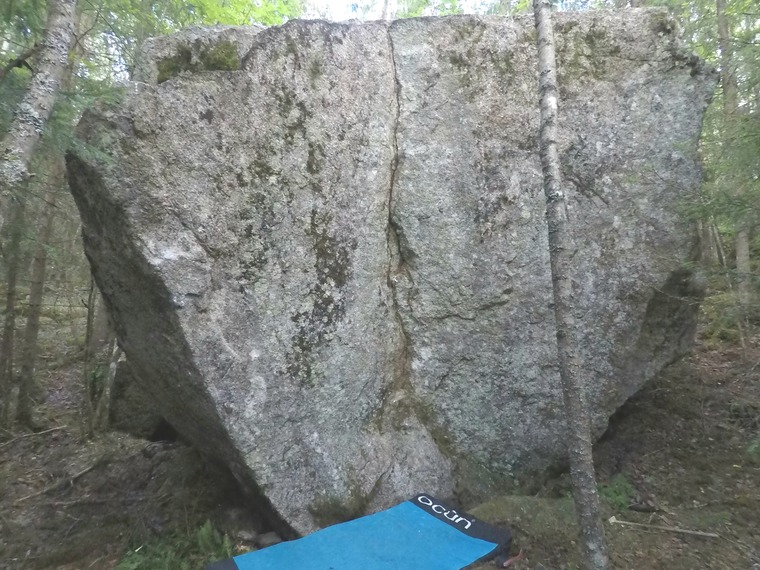 Eldoradon Itäinen monttukivi