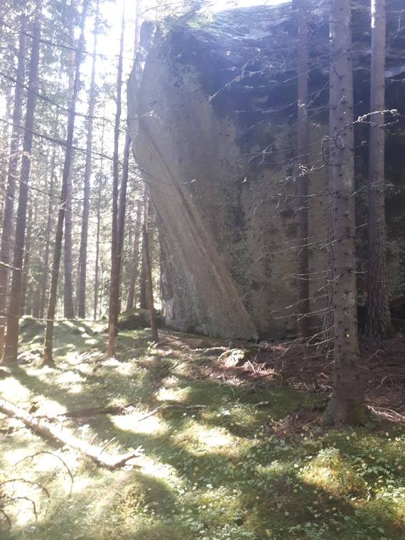 Vanheim Boulder