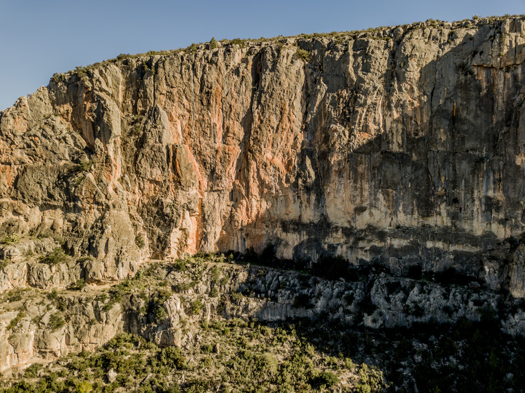 Pared de los tubos de Loriguila