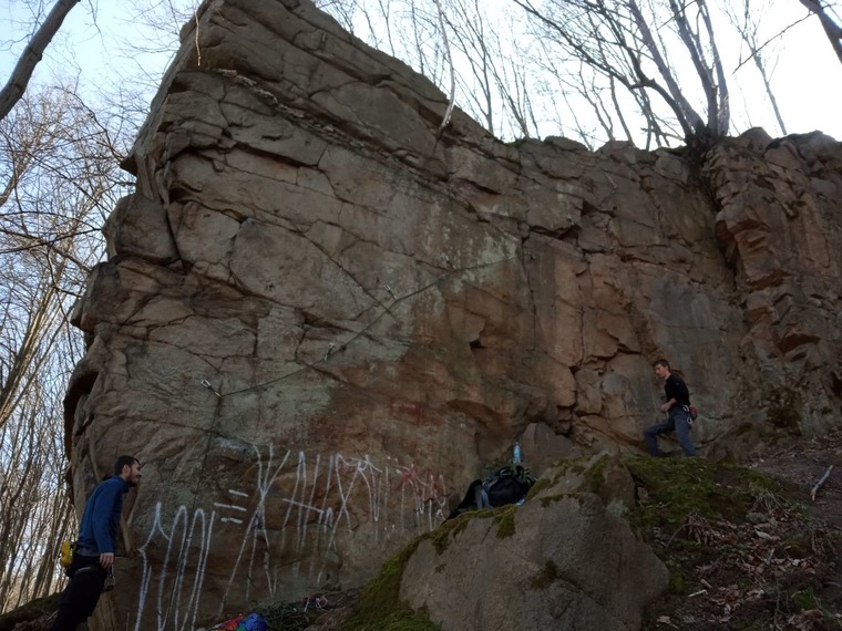 Головна стіна