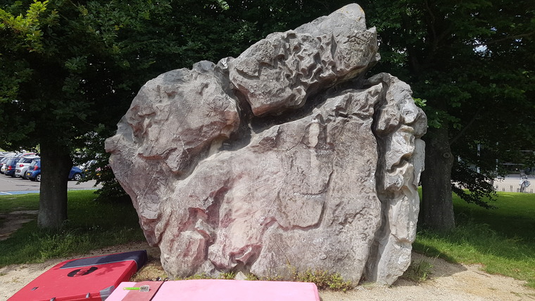 Just the one Boulder