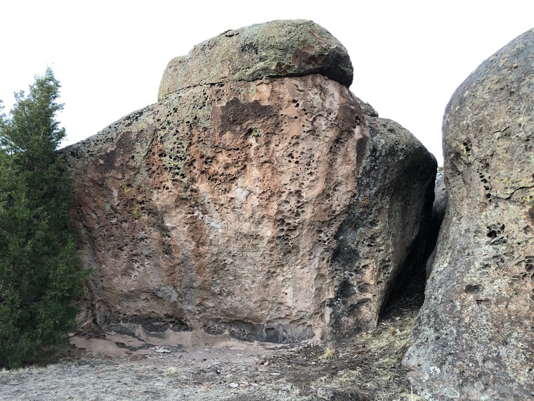 Minas Tirith Boulder