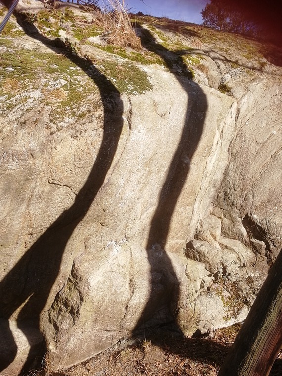 Väggen vid gångvägen