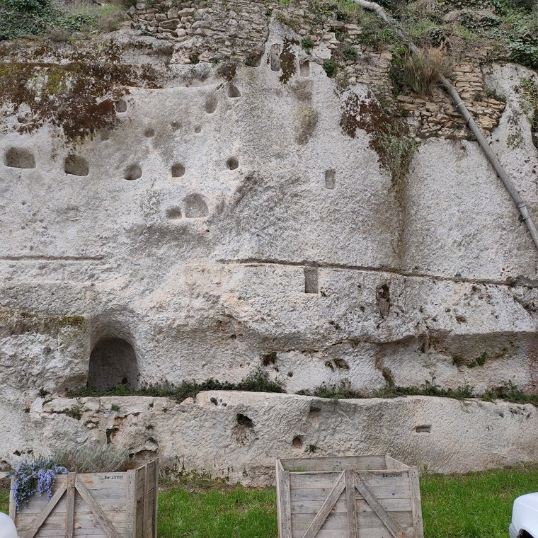 Pared aparcamiento zona sureste