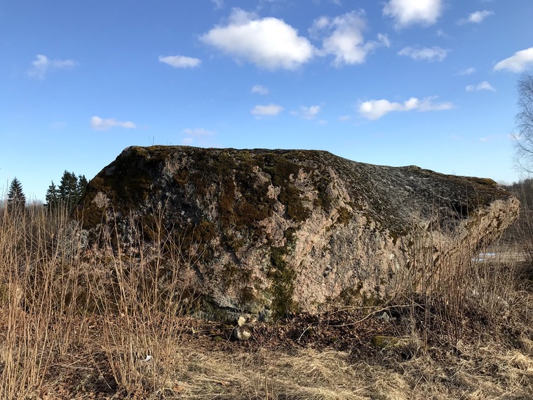 Jaagu-Mihkli hiiekivi