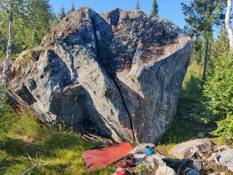 Tommi Läntisen irronnut käsi