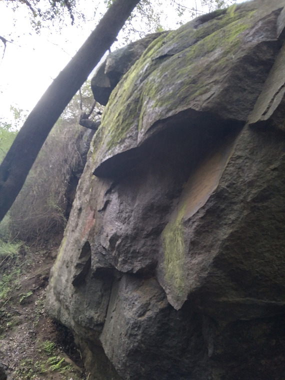 Gran piedra de los bellotos