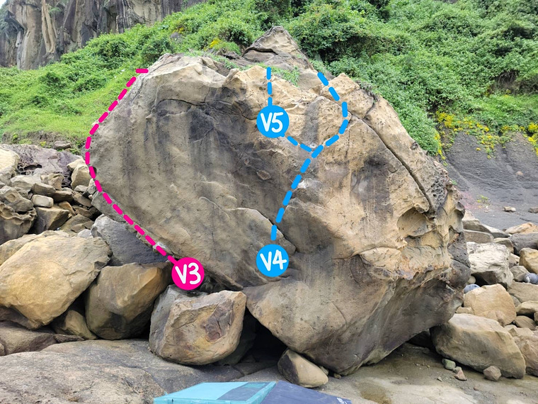 平台大石 Boulder on the ground