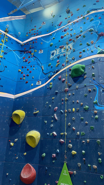 Deep Climbing gym