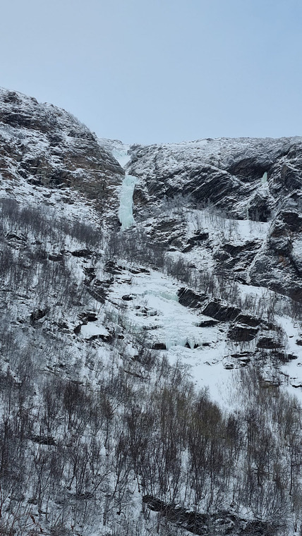 Piggsteinfossen/Bjørnbåsfloget