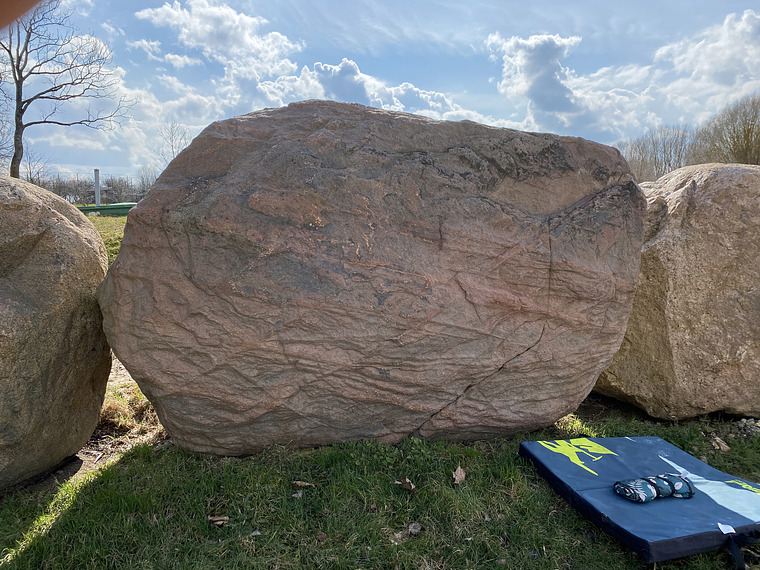 Traversea Boulder