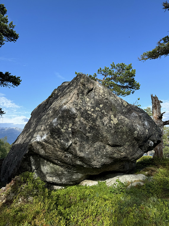 Kløyvd Stein Part 1