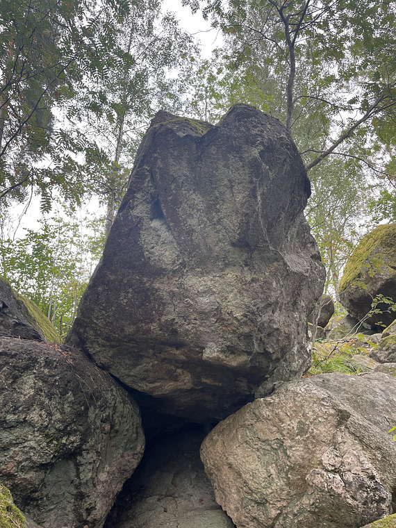Rönnby/Åshagen boulder
